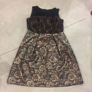 Lovely by Adrianna papell lace metallic black